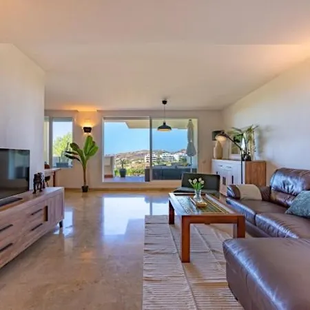 2 Bed Ground Floor Apartment Benahavís